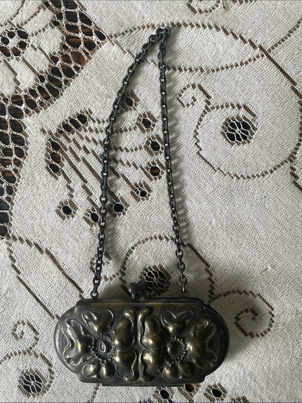 Art Nouveau Vtg Metal Coin Purse with Chain Coth Interior